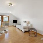 Urlaub In Der Sonnenstadt 72351 דירה